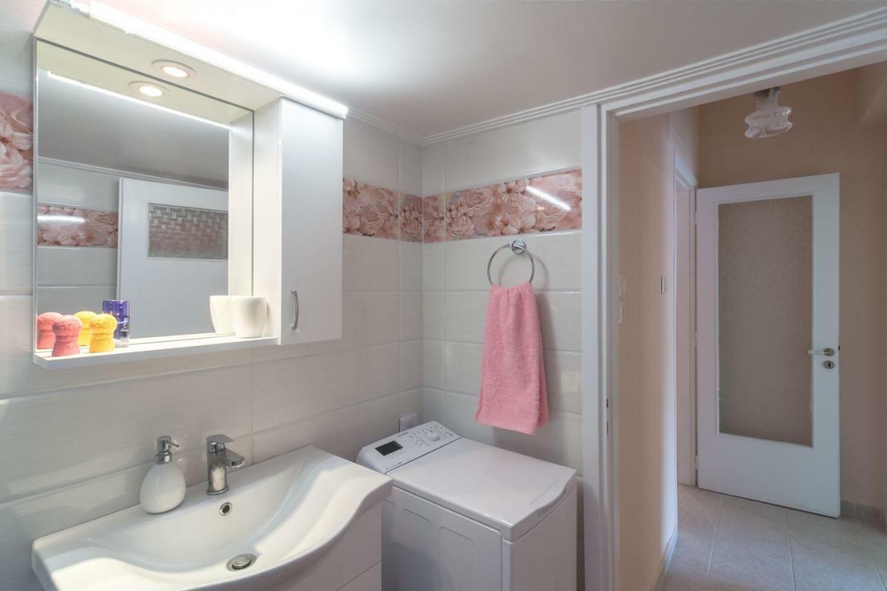 Lovely Apartment In アテネ エクステリア 写真